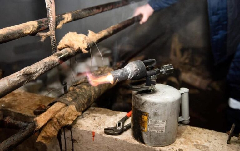 У Києві без тепла залишаються 737 житлових будинків