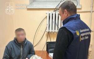 У Києві чоловік до смерті побив військового заради кросівок