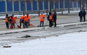 Новини України - В Дніпрі на дорогах 300 тонн олії через атаку РФ