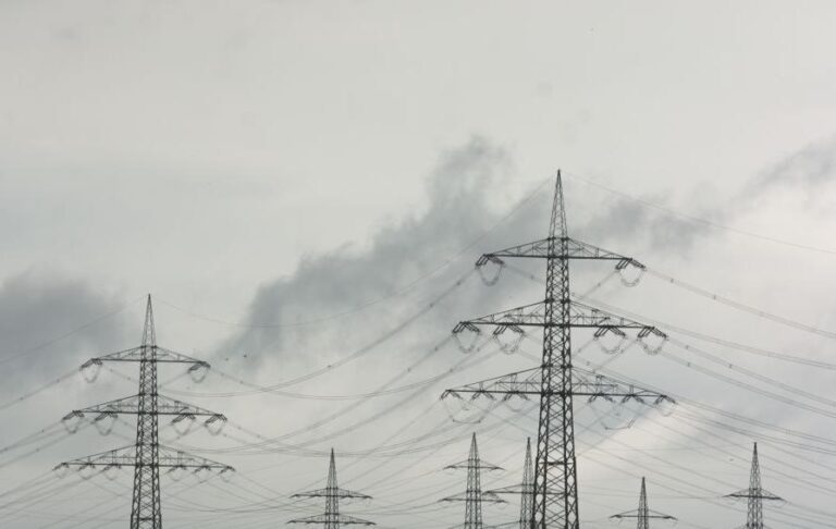 В Німеччині невідомі спробували підпалити електростанцію