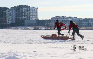 Новини України - В Україні за добу четверо людей провалились під лід і загинули