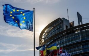 Європарламент підтримав прискорення розгляду &euro;90 млрд кредиту для України