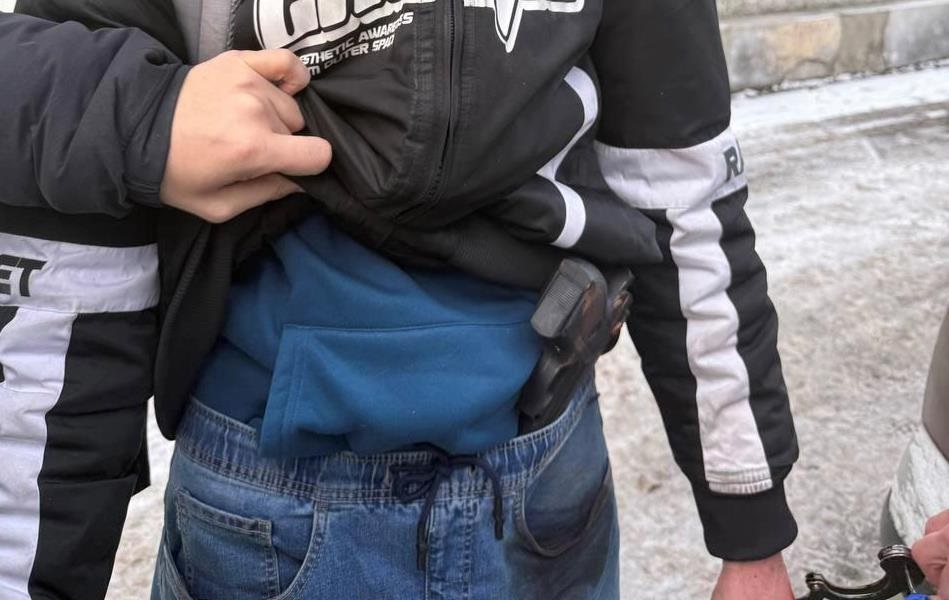 Новини Києва - Затримано киянина, який нападав на обмінники" з іграшковим пістолетом