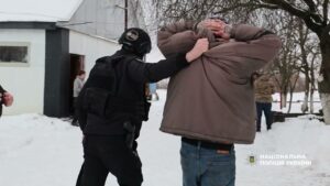 На Київщині викрито організовану групу, яка експлуатувала людей під виглядом реабілітаційного центру