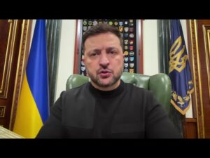 Володимир Зеленський у вечірньому зверненні подякував українським рятувальникам