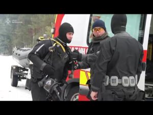 Київщина: вже тиждень тривають пошукові роботи водія авто, яке провалилося під лід