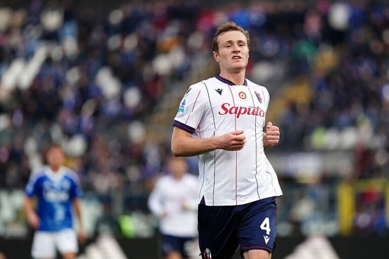 Болонья завершила трансфер хавбека Мілана