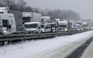 Через негоду на трасі Одеса-Рені обмежать рух транспорту