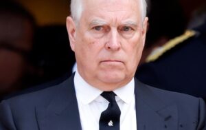 Експринца принца Ендрю звільнили з-під варти після 12 годин допиту