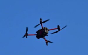 На територію військової частини в Польщі впав дрон, що виявився іграшкою