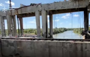 Наказали зруйнувати Оскільську греблю: справу генералів РФ передано до суду