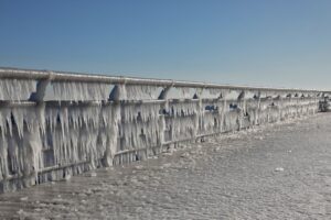 Ожеледиця та морози до -30&deg;: погода на початку тижня