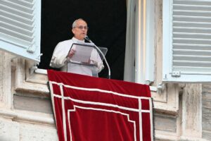 Папа Римський передав українцям “зимову” допомогу