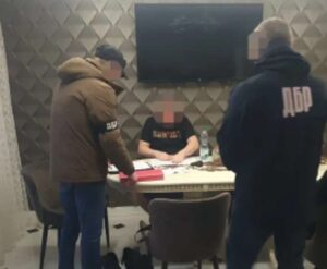 Переплата в 5 мільйонів на електриці для військових ДБР повідомило про підозру ексчиновнику у Вінниці