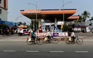 Поставки нафти з РФ в Індію обвалилися до мінімуму за чотири роки – ЗМІ