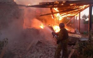 Росіяни атакували приватний будинк на Сумщині: постраждали діти