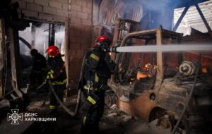 Росіяни вдарили по підприємству на Харківщині: є жертва та постраждалі