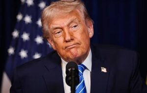 Трамп зважує “початковий обмежений удар” по Ірану