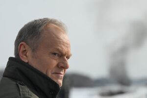 Туск засудив “політичний саботаж” Угорщини