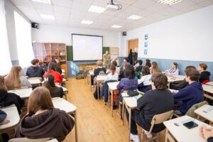 У Києві понад 40% школярів повернулися до очного навчання – КМДА