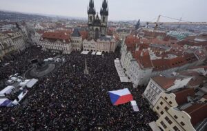 У Празі відбувся масштабний мітинг на підтримку президента