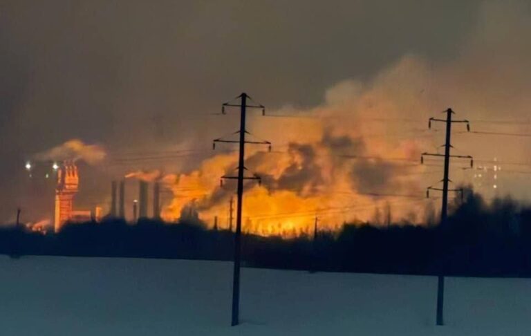 У Росії атаковано хімзавод, є загиблі – соцмережі