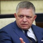 У Словаччині зібрали голоси для референдуму про відставку уряду Фіцо