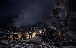 Удар по Дніпропетровщині: під завалами є люди