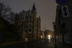 Українців очікують цілодобові відключення у суботу