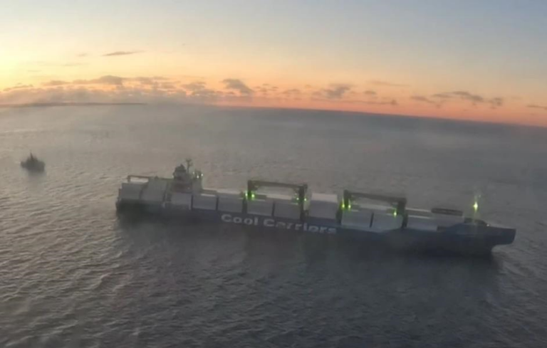 В Естонії затримали контейнеровоз із російським екіпажем