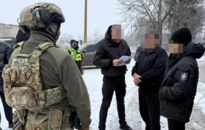 Викрито чергову схему переправлення ухилянтів через кордон