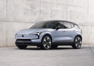 Volvo відкликає понад 40 тисяч електрокарів через ризик займання батарей