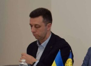 Забудова на пам’ятках археології та безоплатні Audi як заступник голови Подільського суду Петров ігнорує закон і доброчесність