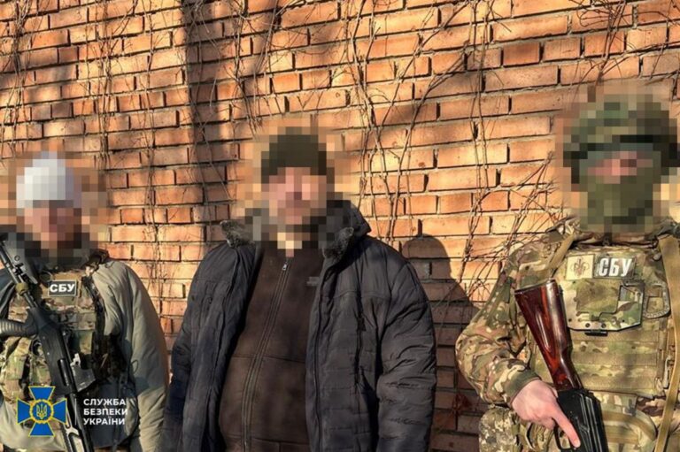 Здавали позиції ЗСУ: четверо псевдоблогерів отримали підозри