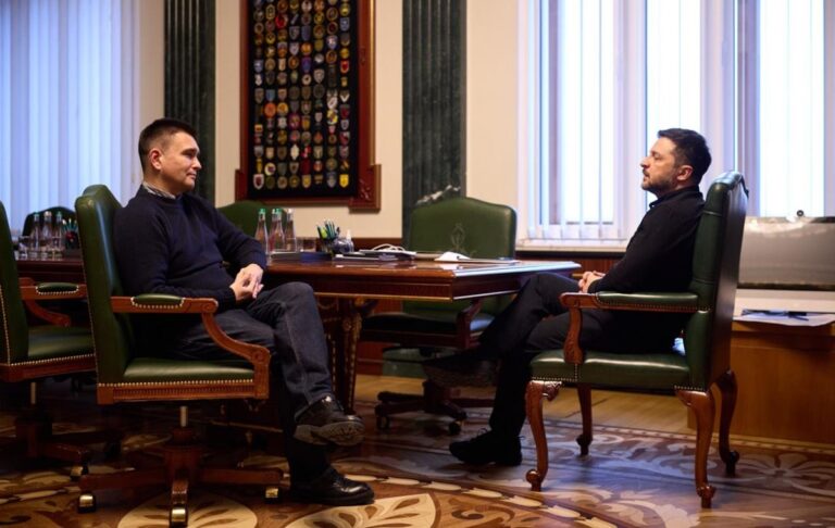 Зеленський запропонував “взаємодію” ексміністру Клімкіну