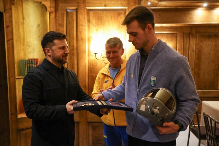 Зеленський зустрівся із Гераскевичам і вручив йому орден