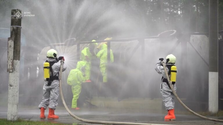 Сила, витривалість, холодний розум, чіткі рішення та постійна виснажлива підготовка команди.
