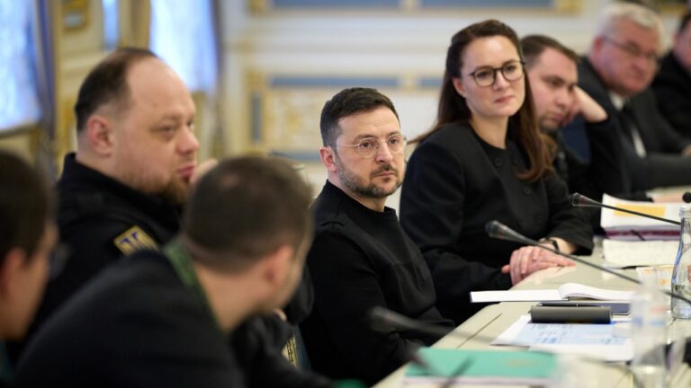 Брифінг Володимира Зеленського і членів Кабміну й Верховної Ради за підсумками спільної наради