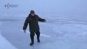 Оперативники Держрибагентства провели зимовий рейд кригою Кам’янського водосховища
