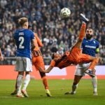 Гол хавбека Шахтаря, який забив Леху у падінні через себе, визнано кращим