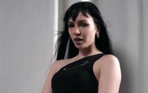 Кажанна після скандалу з лейблом Jerry Heil підписала новий контракт