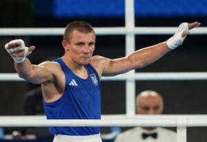 Хижняк уклав суперника на ринг у першому раунді