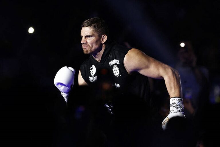 Кікбоксер Верховен налаштовується відстояти всі 12 раундів у бою з Усиком