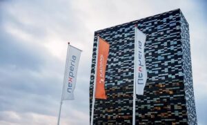 Китай попередив про ризик нової кризи чипів для автопрому