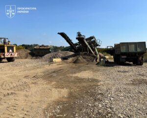 На Прикарпатті викрили нелегальний кар&rsquo;єр промислових масштабів