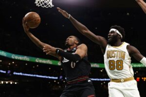 НБА: Бостон святкує перемогу, Денвер програє