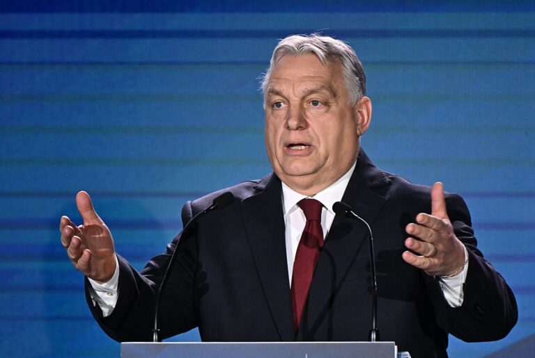 Орбан скликає Марш миру проти “шантажу” України