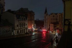 По всій Україні відкновили відключення світла