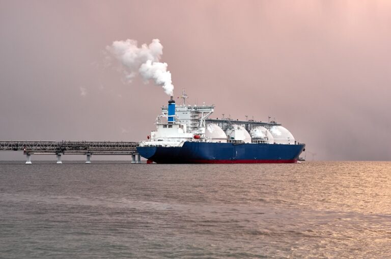 Росія відправила до Куби нафту та газ всуперед вимогам США