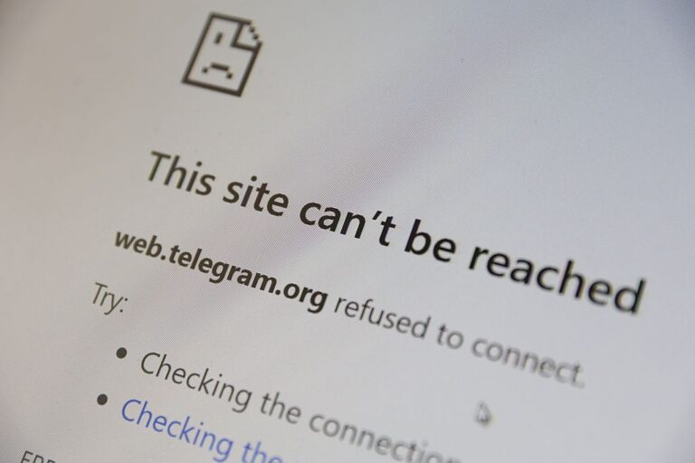 Росіяни повертаються до стаціонарних телефонів на тлі блокування Telegram